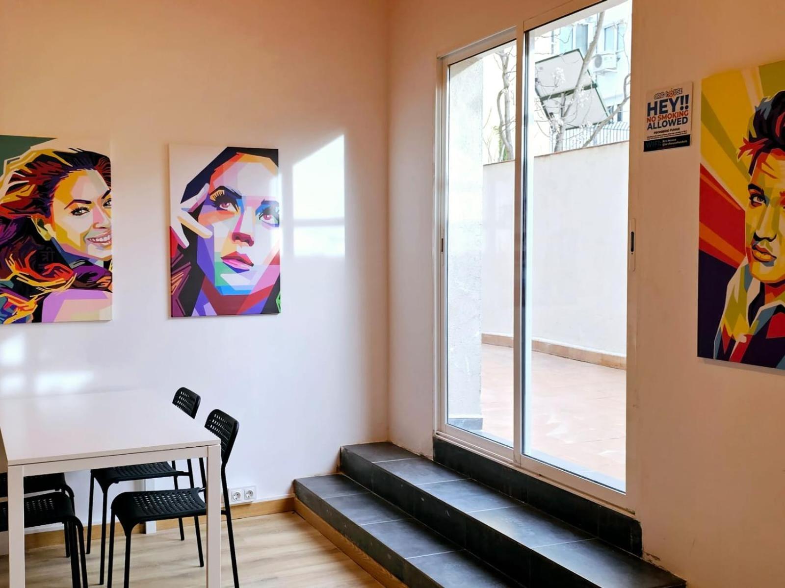Arc House Pop Art Vandrerhjem Madrid Eksteriør bilde